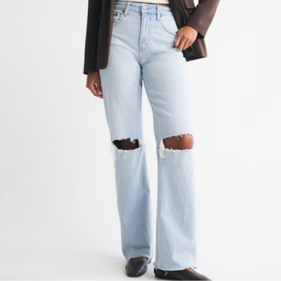 Abercrombie & Fitch Denim - Abercrombie & Fitch Curve Love High Rise 90s Relaxed Jean